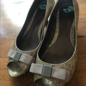 Snake skin pattern heels